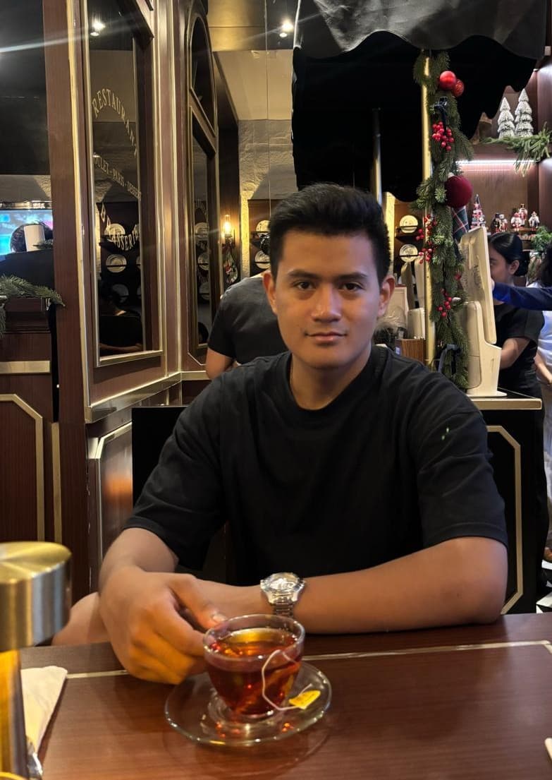 Navy Gibran